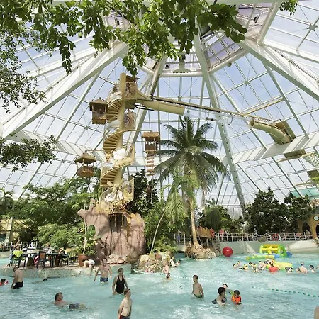 Hotel Center Parcs Vossemeren 3*